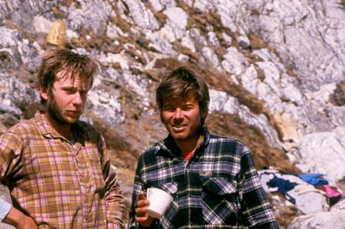 Artur Hajzer i Vincent Fine w bazie pod Płd. ścianą Lhotse 1985